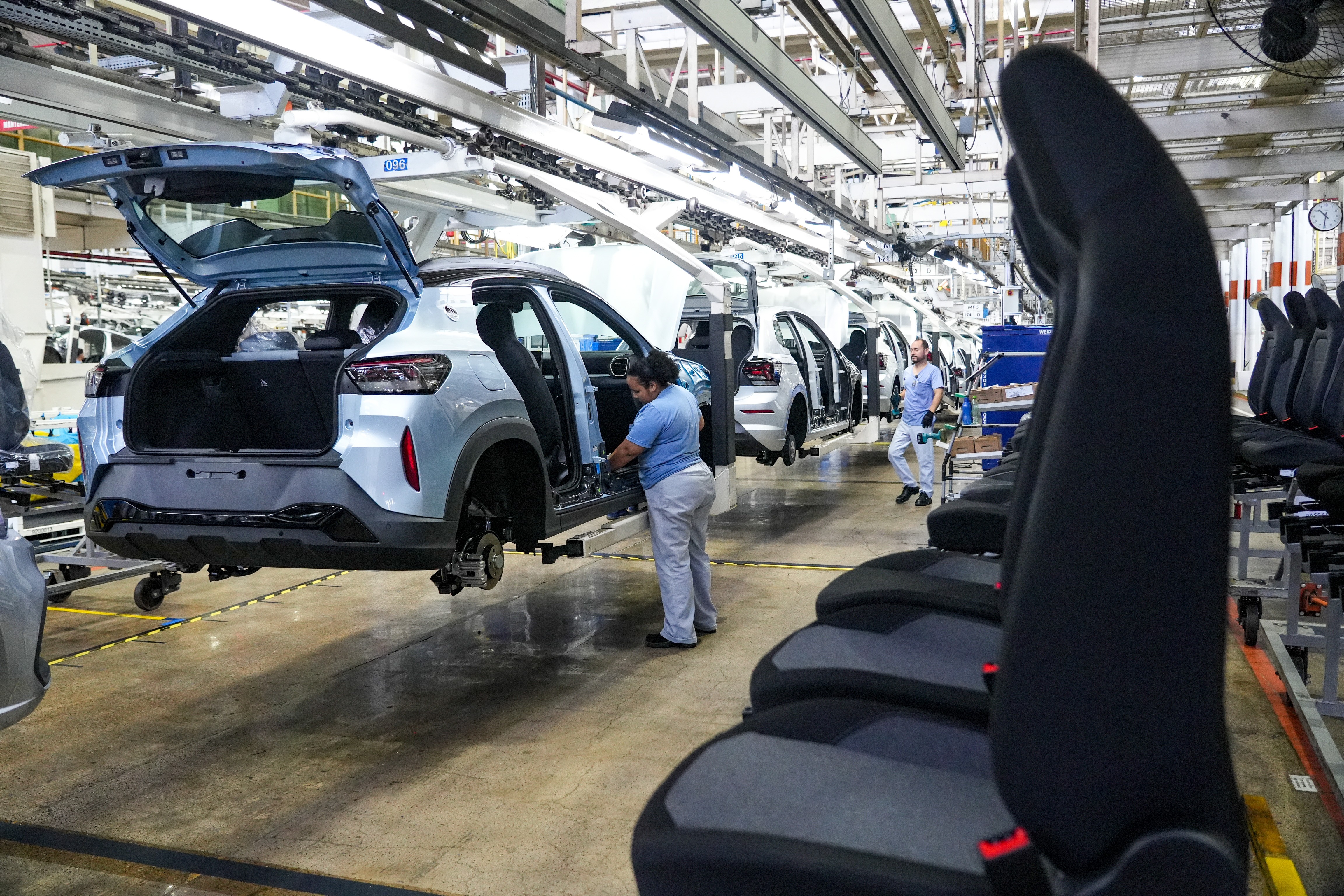 Produção de carros tem queda de 6% em maio, e setor se preocupa com alta do IOF e da inadimplência
