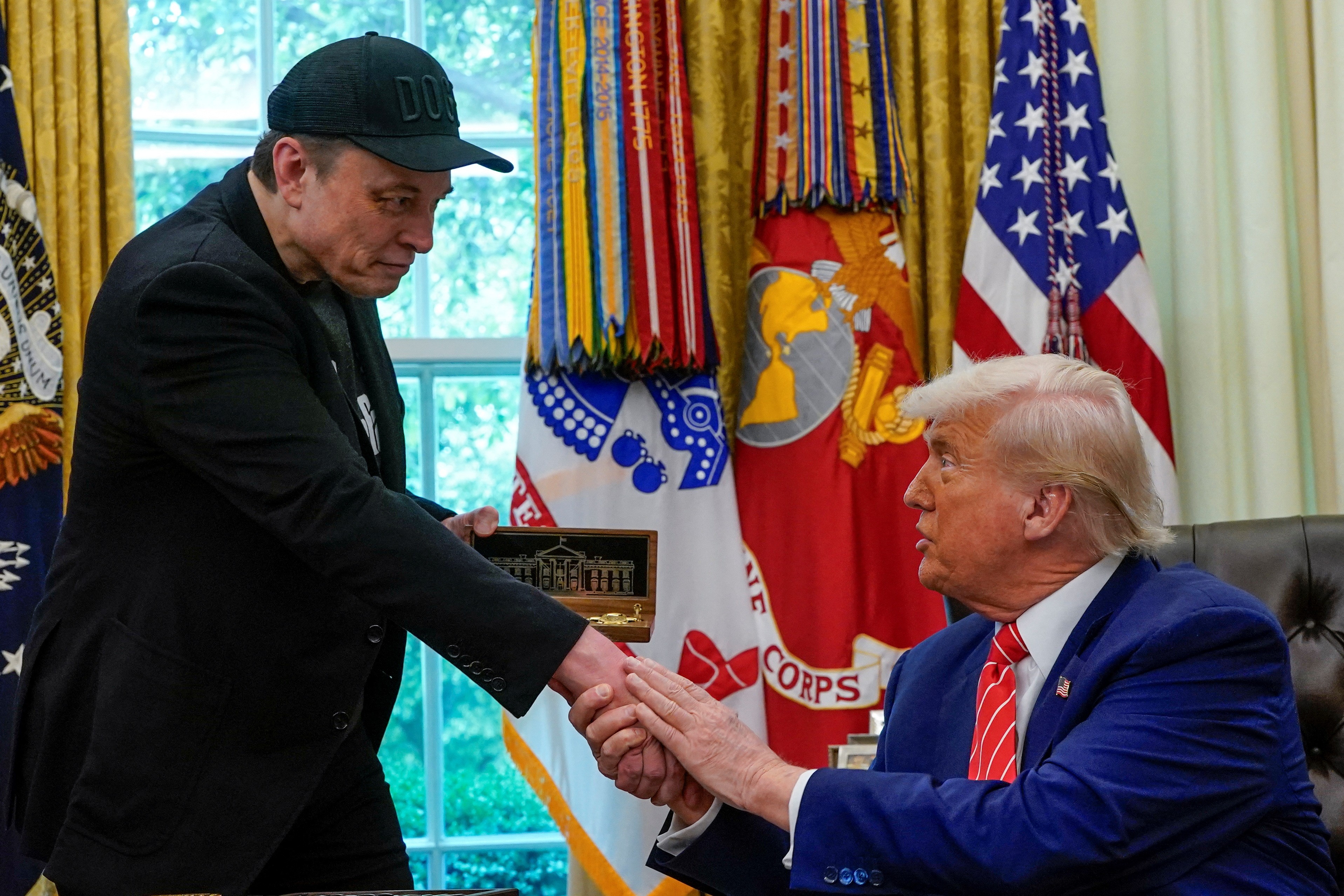 Trump diz que Musk está irritado porque seu governo acabou com o 'mandato do carro elétrico'