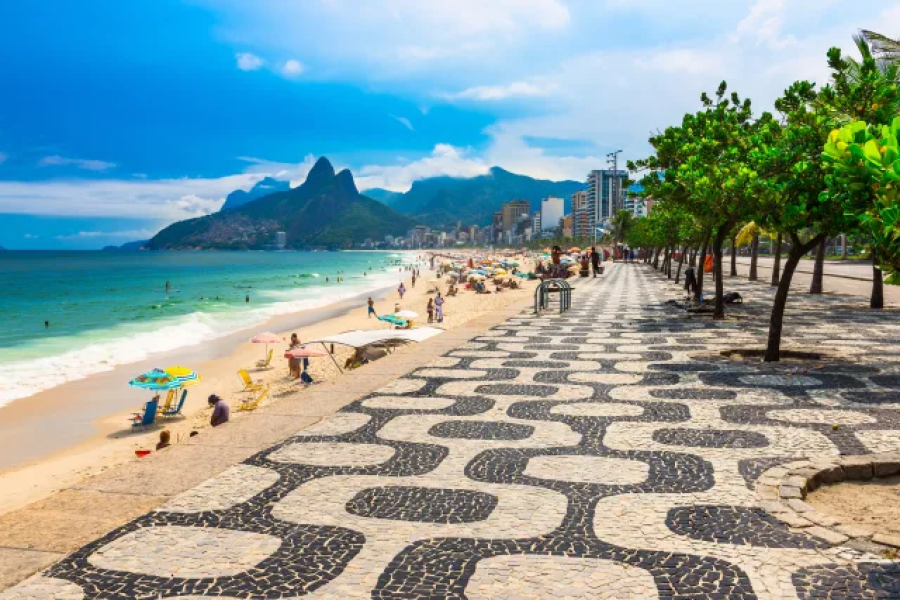 Jacarepaguá tem praia? Saiba a verdade sobre a relação do bairro com o litoral carioca